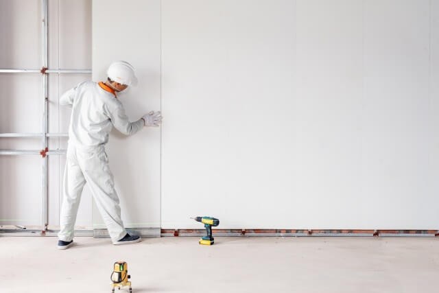 Chuẩn Bị Trước Khi Thi Công Tấm Nhựa Foam