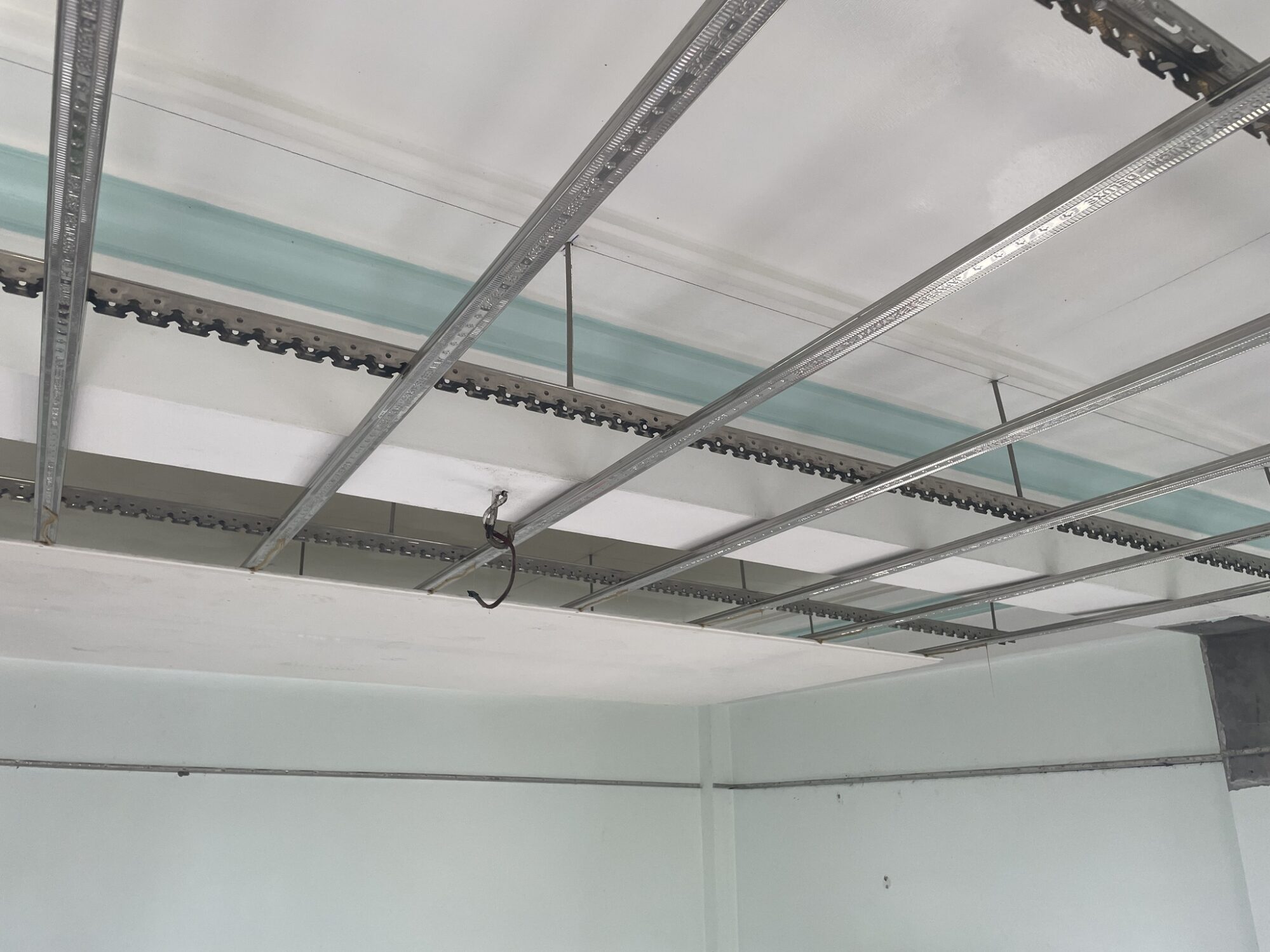 Ứng dụng Khung Trần Inox