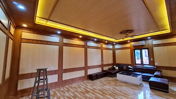 Ứng Dụng Thực Tế Của Khung Trần Inox Và Tấm Trần Nhựa Trong Phòng Khách